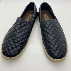Seve madden size 11 slip on black shoes